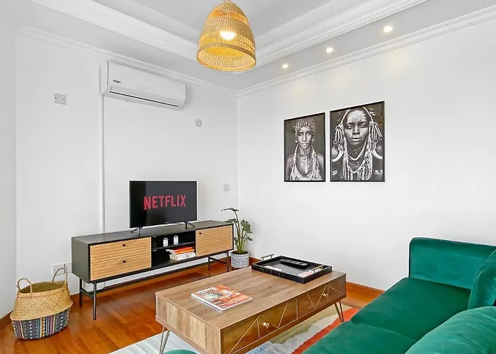 180° Seaview Apt. Right On Famous Beach Promenade