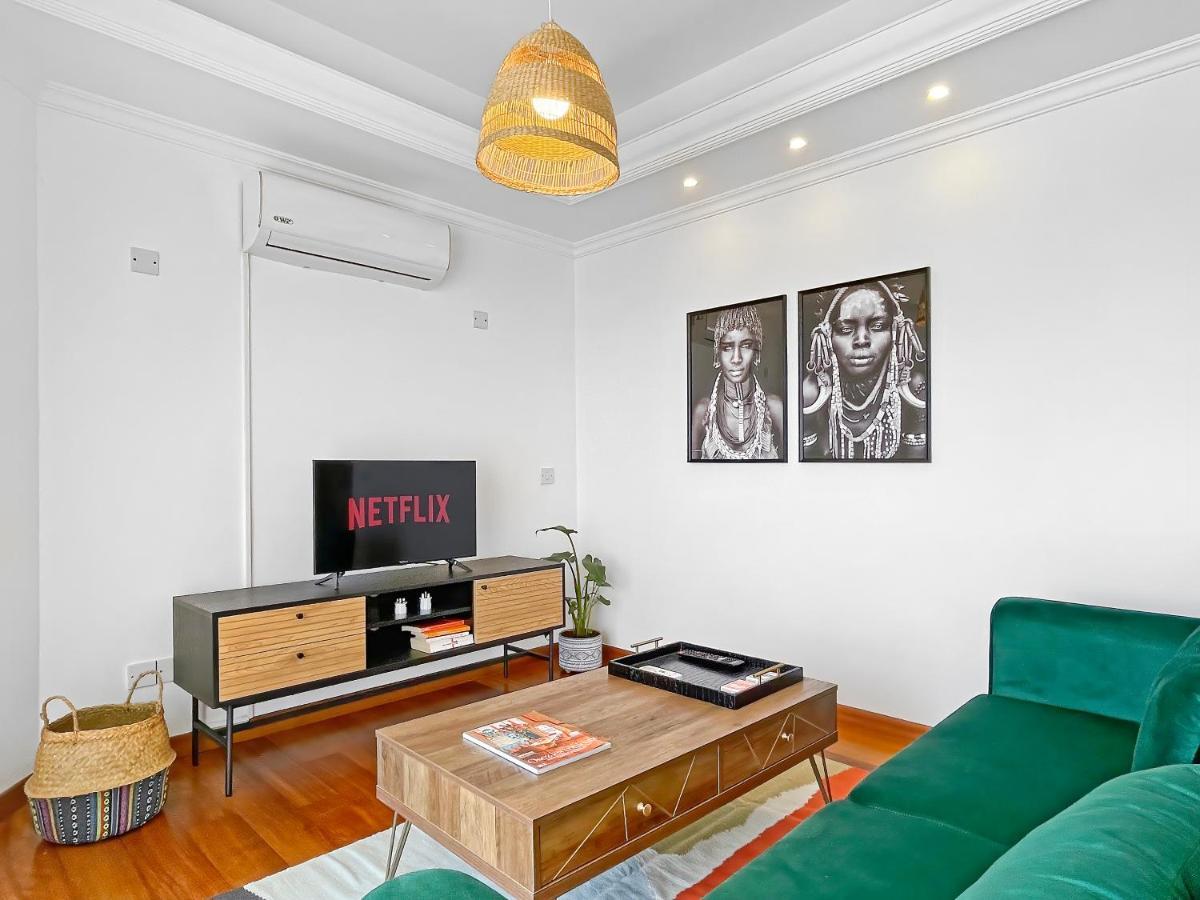 Appartement 180° Seaview Apt. Right On Famous Promenade Larnaca