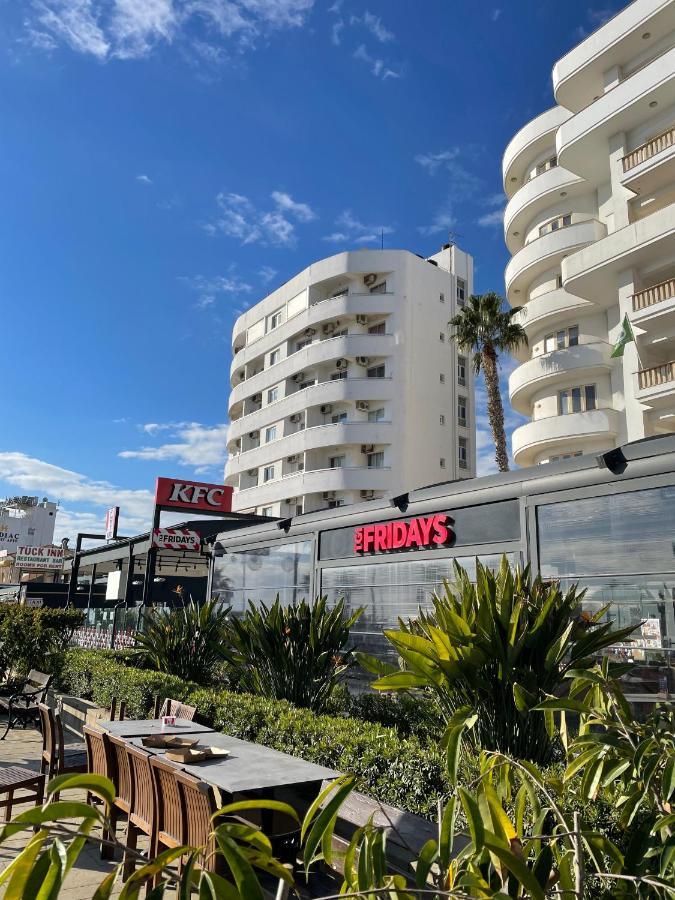 Appartement 180° Seaview Apt. Right On Famous Promenade Larnaca